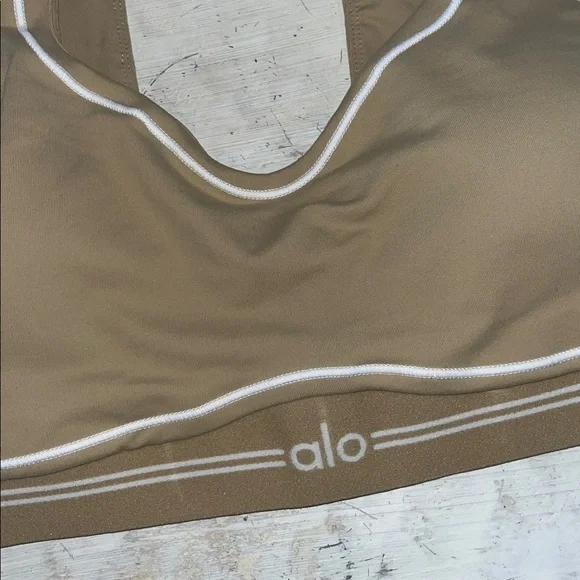 Alo Airbrush Heart Throb Bra in beige & white NWT | size large - Picture 2 of 7